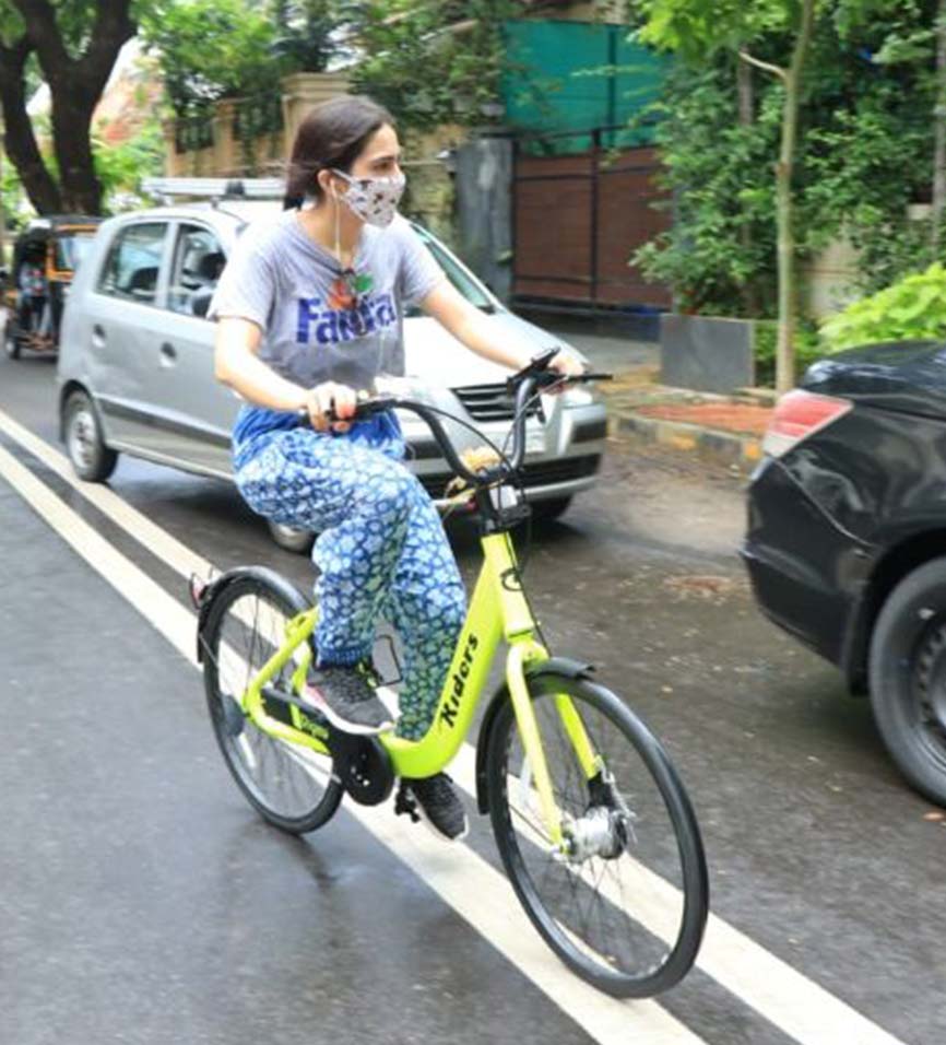 Expensive Bicycles : महंगी साइकिल चलाने का शौक रखते हैं ये सितारे, कीमत जानकर उड़ जाएंगे